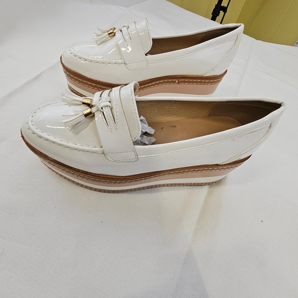Glister JOY-47 White Patent Platform Tassel Loafers Wedge Striped Sole Size 7.5